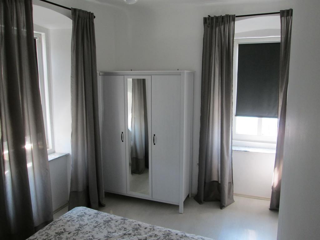 Vlatkoviceva Apartments Senj  Habitación foto